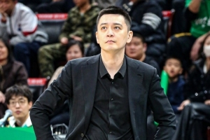 楊鳴：教練是弱勢群體 職業隊主帥和國家隊教練都沒那麽大的權利