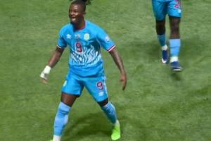 英格蘭0-1落後民主剛果！斯彭斯冒頂，西彭加後點抽射近角破門
