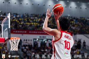 媒體人：王俊傑遇到渡邊雄太&在對位上完全吃癟 這是成長重要一課
