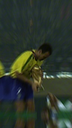 今晚誰捧杯？FIFA官媒：一條視頻看本世紀所有世界杯捧杯畫麵